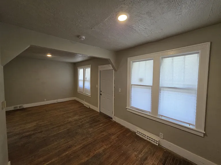 15448 Log Cabin St — Photo 20