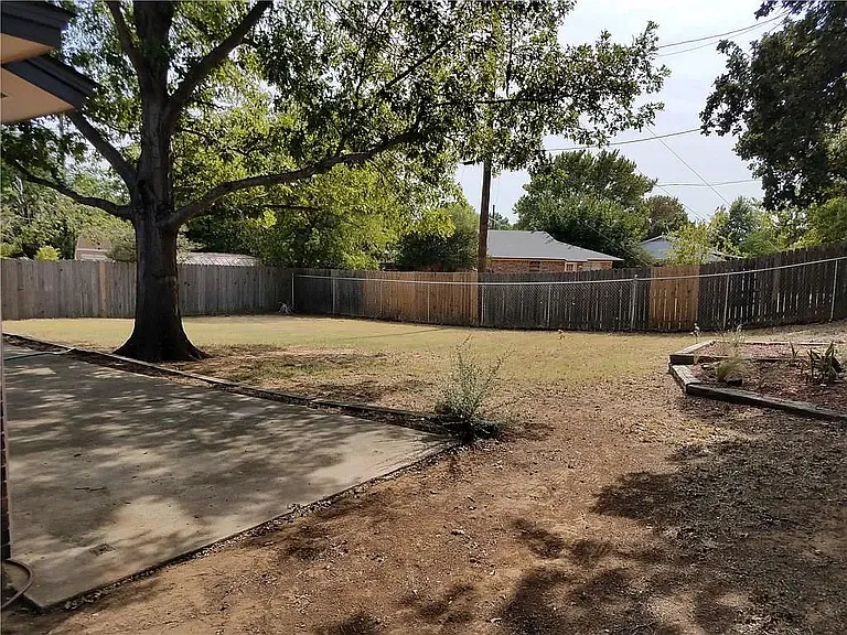 517 Cardinal Dr — Photo 6