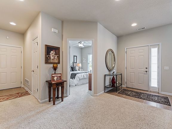 3rd image of 705 Arbor Pkwy Unit D