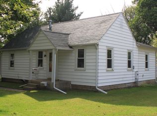 1511 Avenue J, Sterling, IL 61081