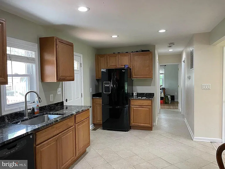 8603 Rugby Rd — Photo 4