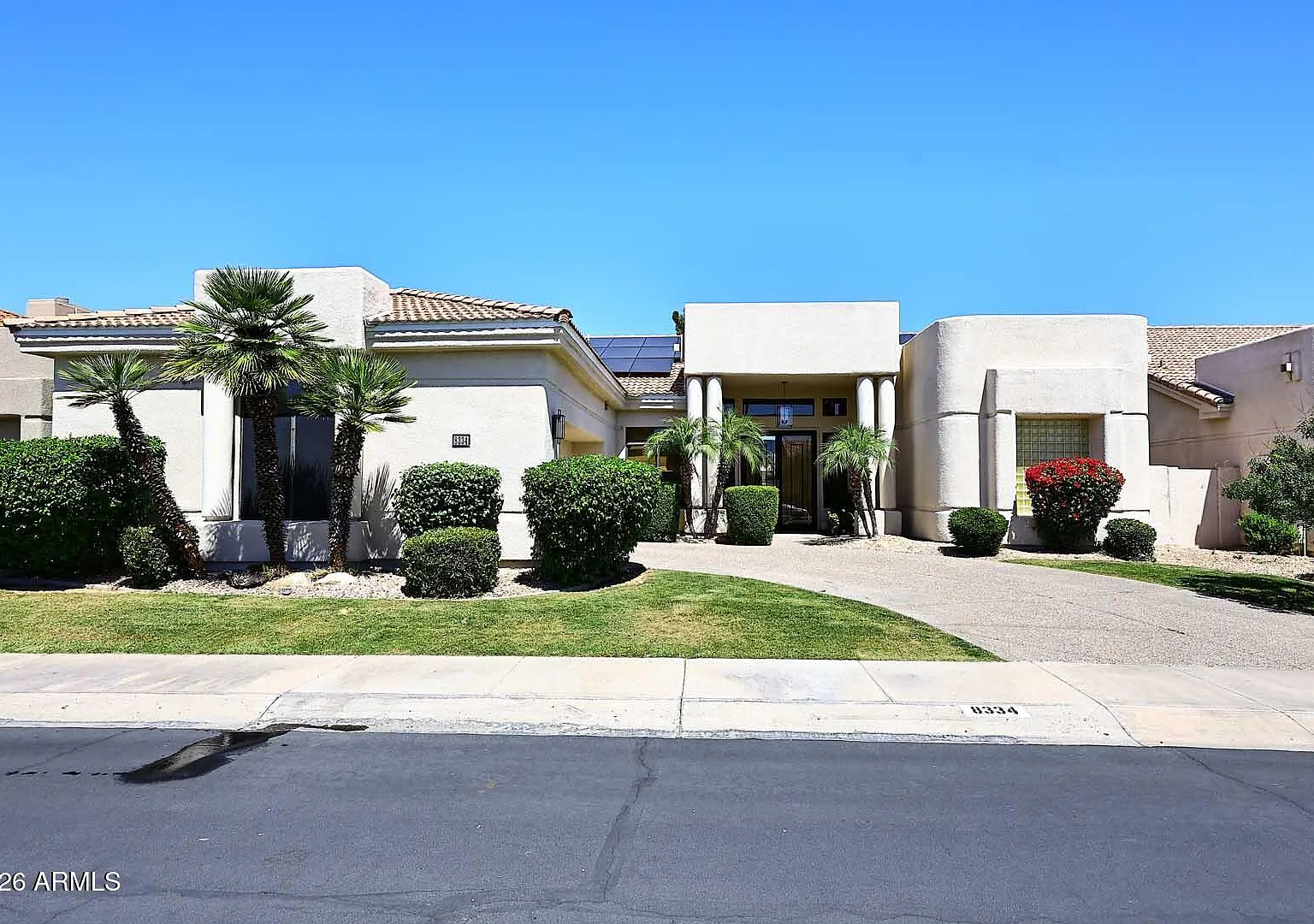 3 bed, 2.5 bath, 2768 sqft, $5,500 — Photo 1