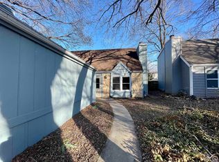 306 Northwood Ln, Lawrence, KS 66044