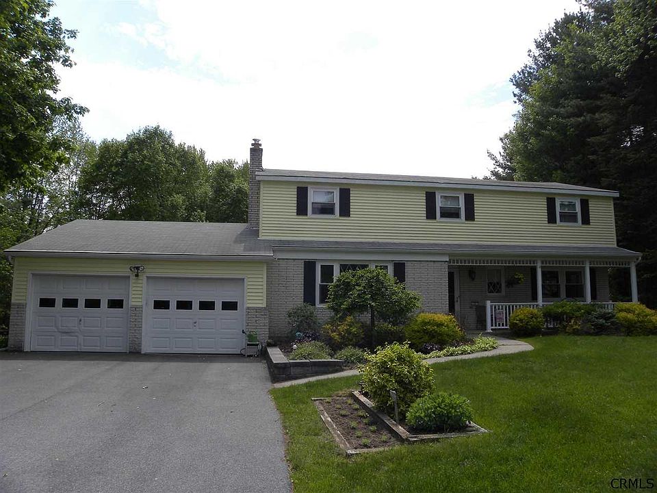 1st image of 27 Valdepenas Ln