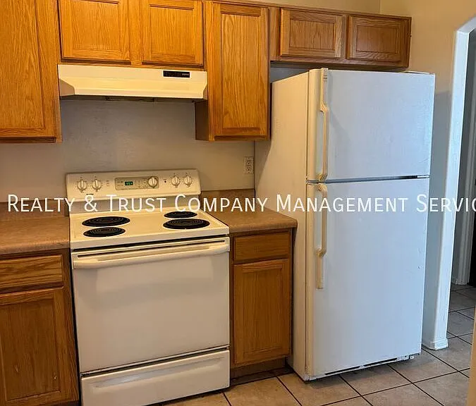 4046 E Fairmount St #2 — Photo 4
