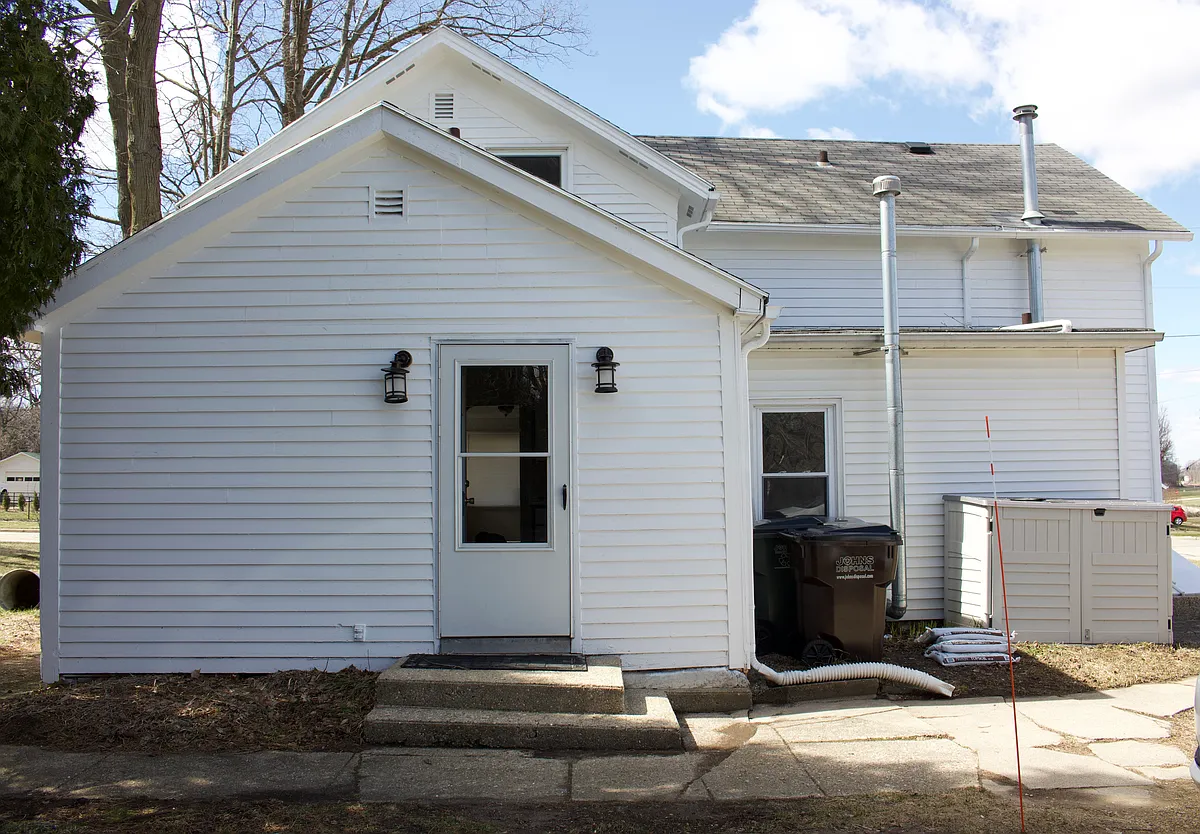 Building Photo - 180 Martin St #1