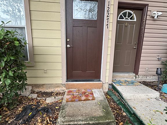 2nd image of 12277 Apricot Dr