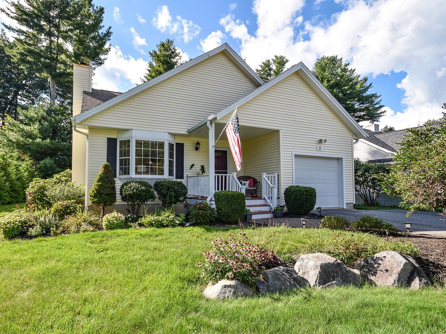 5 Briallia Circle, Newmarket, NH 03857 | Zillow