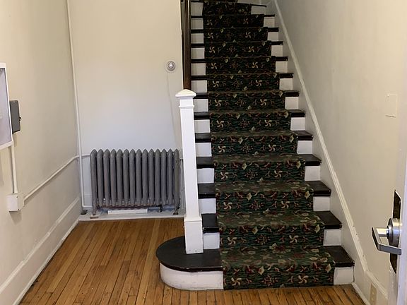 3rd image of 240 W Lakelawn Pl #10699273