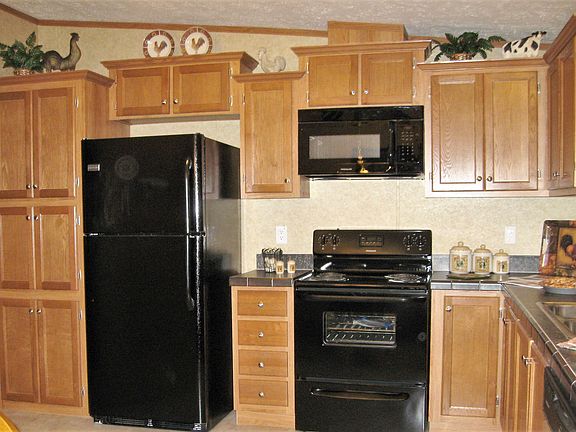 2nd image of 916 Redwood Dr Lot 152