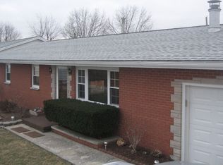 212 W Roosevelt Dr, Moro, IL 62067