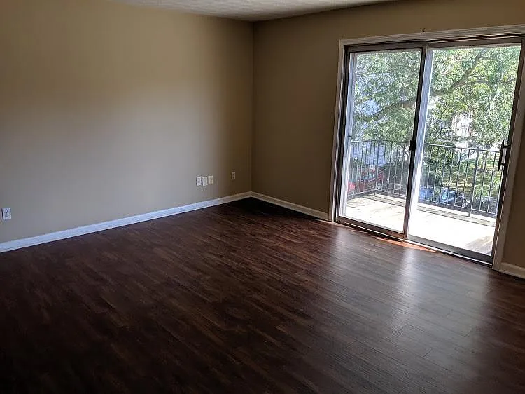 1490 Slade Ave — Photo 3