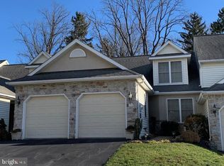 23 Red Leaf Ln, Lancaster, PA 17602