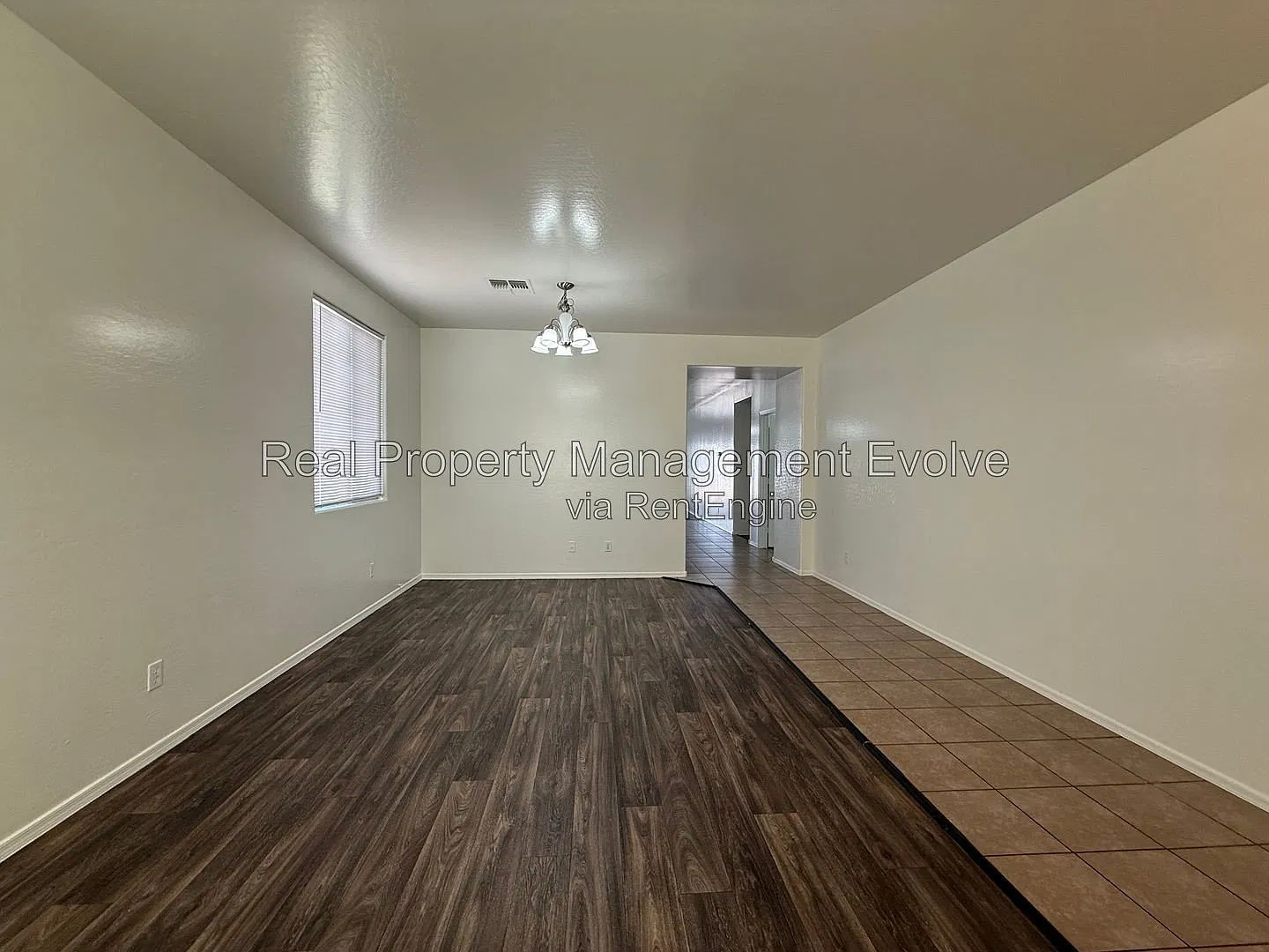 3 bed, 2.0 bath, 1914 sqft, $2,050 — Photo 3