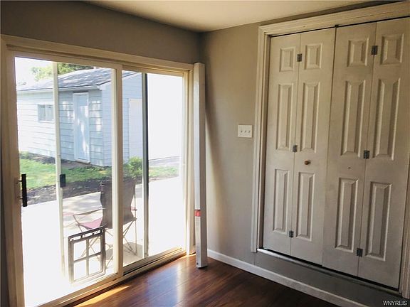 2nd image of 212 Knox Ave