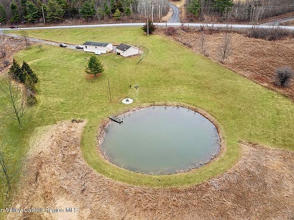 3rd image of 1657 Cotton Hill Road
