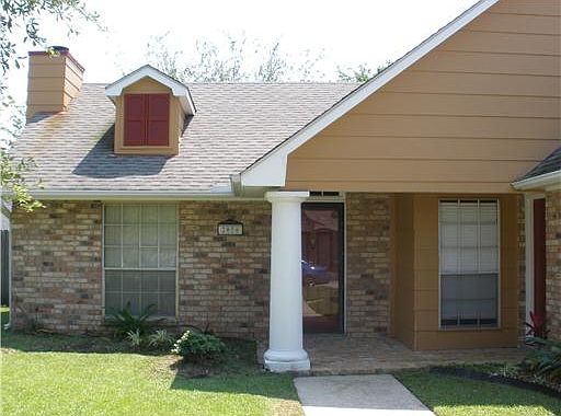 2nd image of 2056 Golfview Dr
