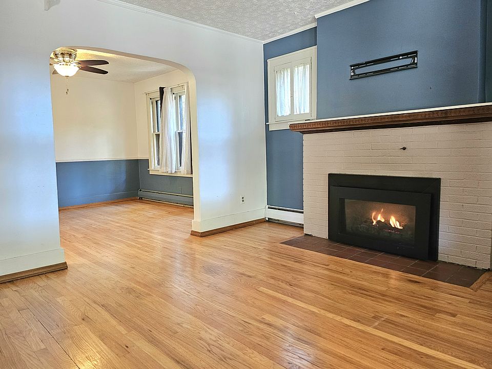 1st image of 514 W Breckenridge St