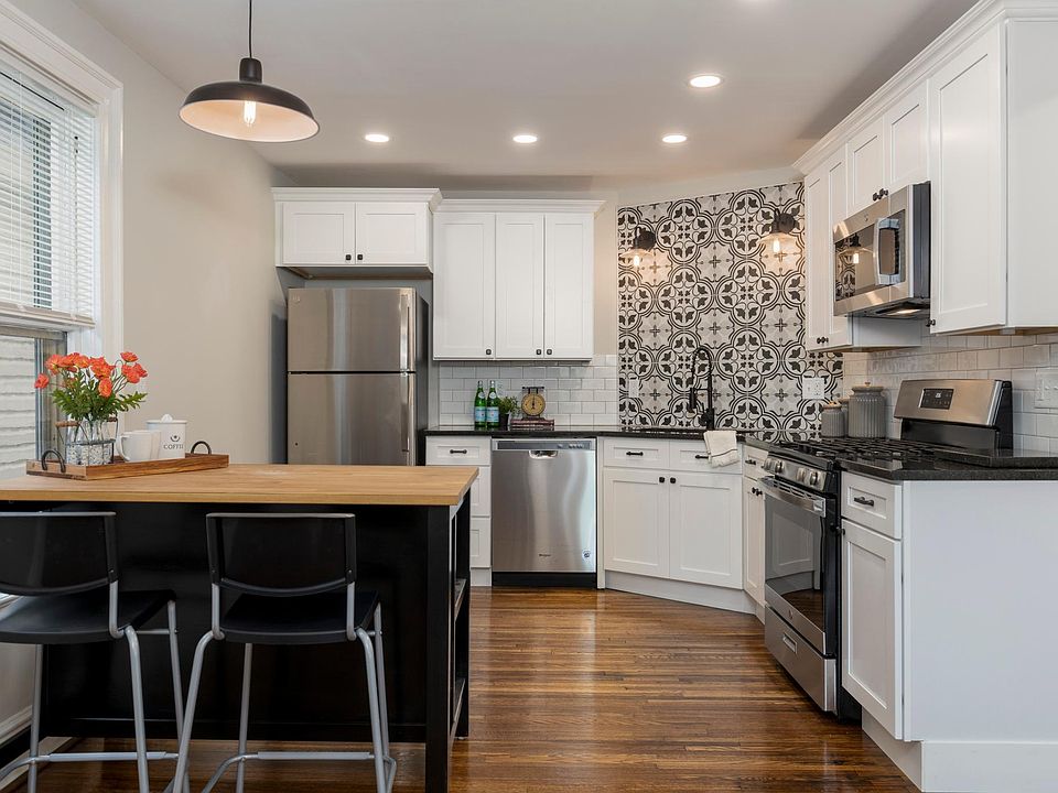1st image of 448 Norwood Ave #2