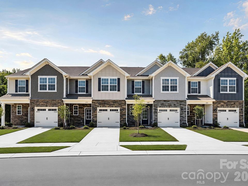 1st image of 712 Sparano Loop #175