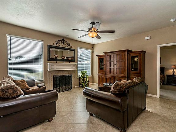 5th image of 8310 Kirkbrook Dr