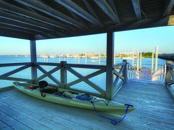 4th image of 420 Yacht Club Ln