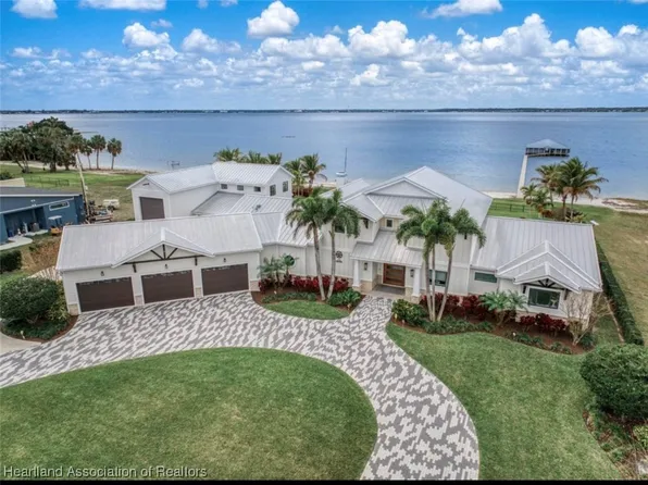 2281 Lakeview Dr, Sebring, FL 33870