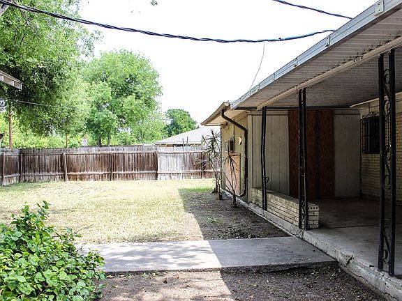 3rd image of 2100 Highland Ave