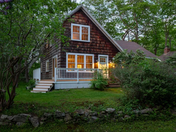24 Maddox Pond Road, Biddeford, ME 04005