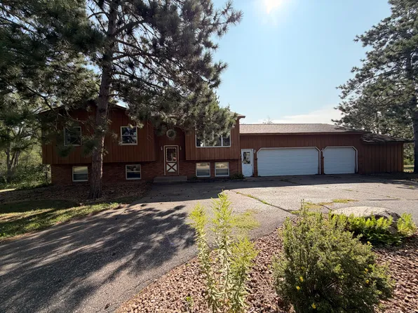423 Deer Haven Dr, Hudson, WI 54016