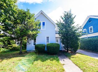 58 Beach St FLOOR 2, Westerly, RI 02891