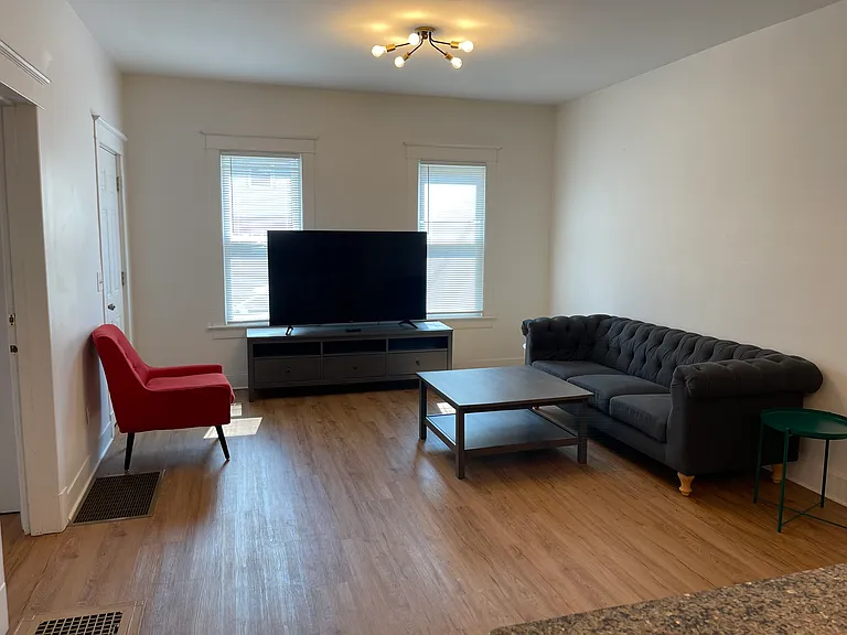 11 Seminary Ave — Photo 13