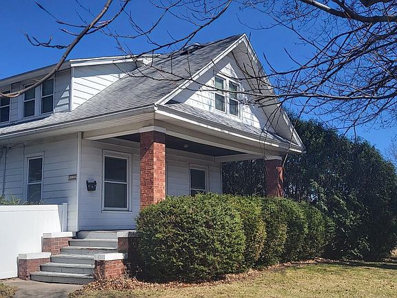 4th image of 913 Jefferson St