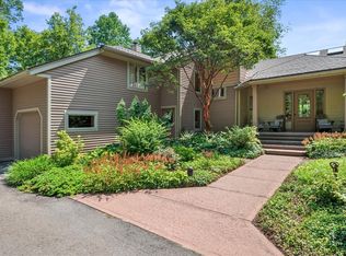 6 Summerwood Rd, West Simsbury, CT 06092