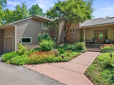 6 Summerwood Road, West Simsbury, CT, 06092