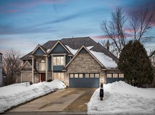 3080 Quinwood Ln N, Plymouth, MN 55441