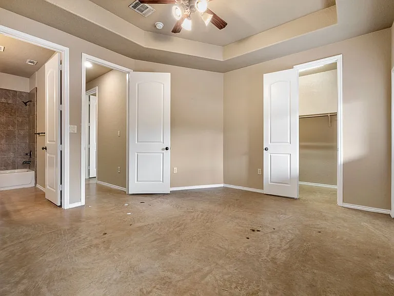 216 Stone Gate Dr — Photo 8