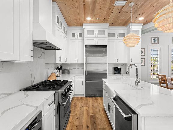 3rd image of 413 Henderson Cottage Way