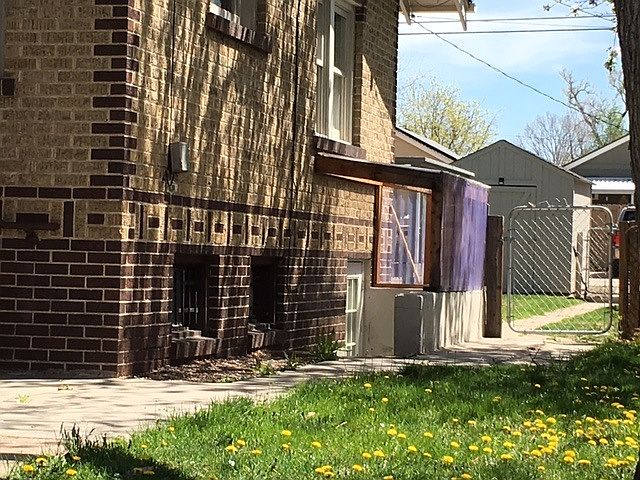 2nd image of 1900 S Corona St
