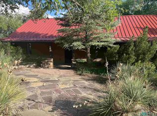 837 Highland Dr, Las Vegas, NM 87701