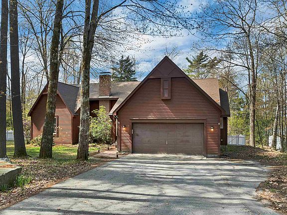 2nd image of 35 Robin Acres Drive