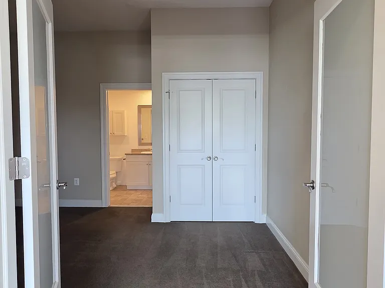 314-22 Walnut St #503 — Photo 18