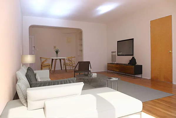 Rented by Metropolitan Equities | media 9