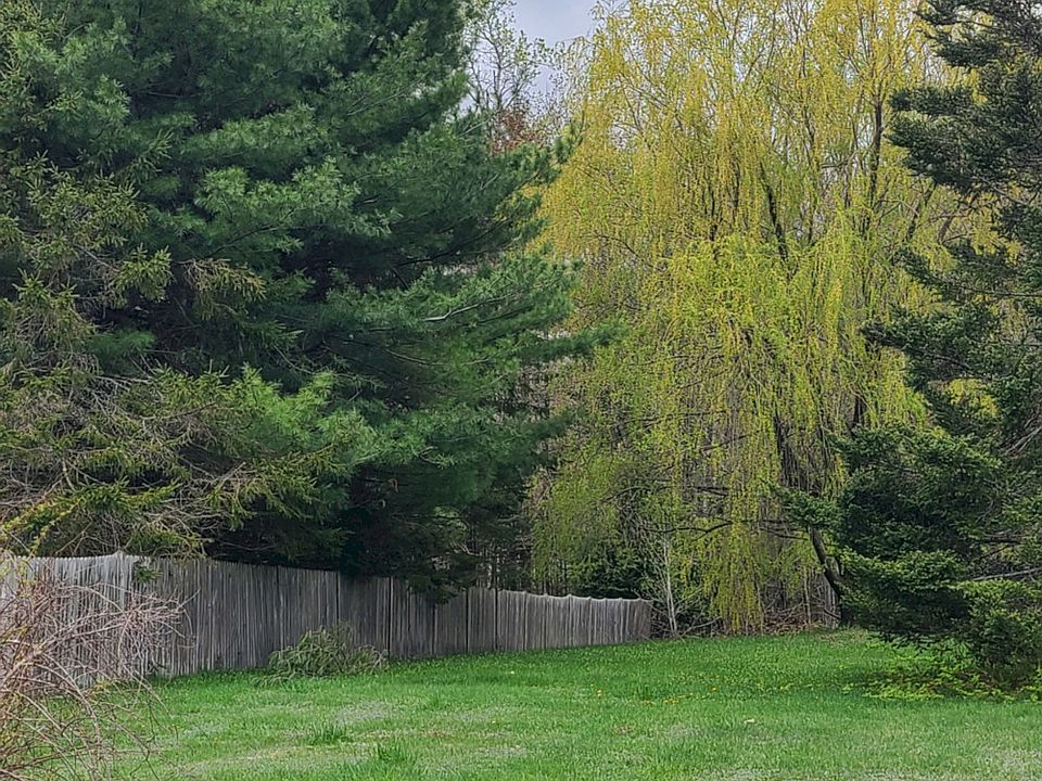 1st image of 17 Applewood Drive