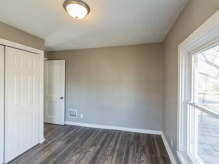 1573 Jermain Dr — Photo 12