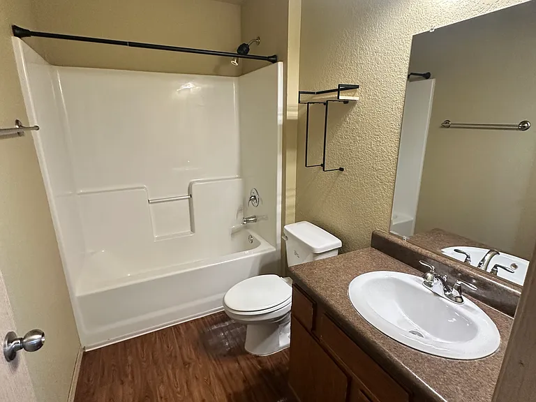 877 Meadowlands Dr — Photo 6