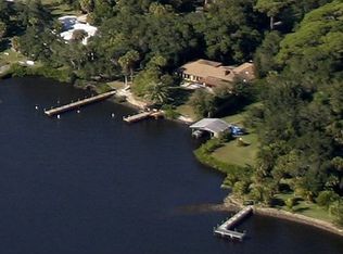 104 Amalfie Rd, Nokomis, FL 34275