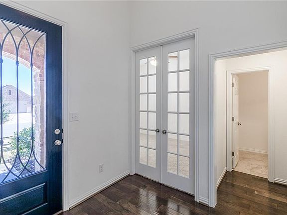 3rd image of 425 Miracle Rose Way