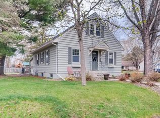 612 2nd Ave SW, Cambridge, MN 55008