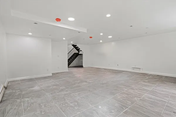 Rented by Compass | media 16